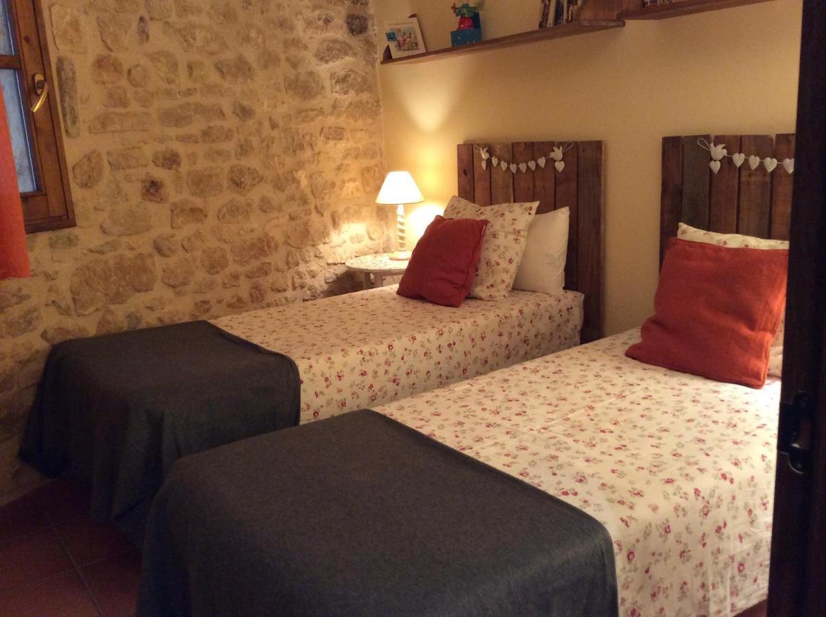 La Casa De Baix Apartman Torre del Compte Kültér fotó